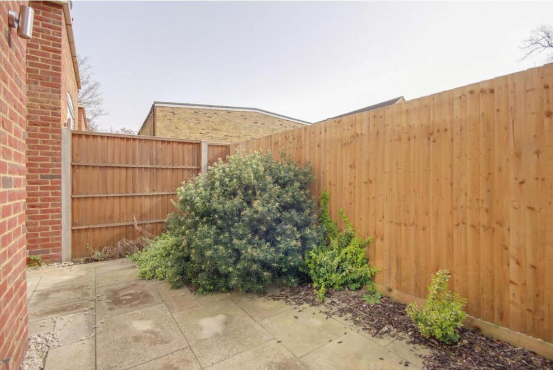Immaculate Central Windsor Town House With Parking מראה חיצוני תמונה