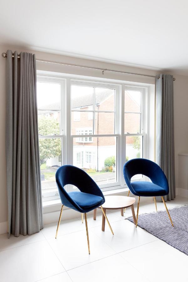 Immaculate Central Windsor Town House With Parking מראה חיצוני תמונה