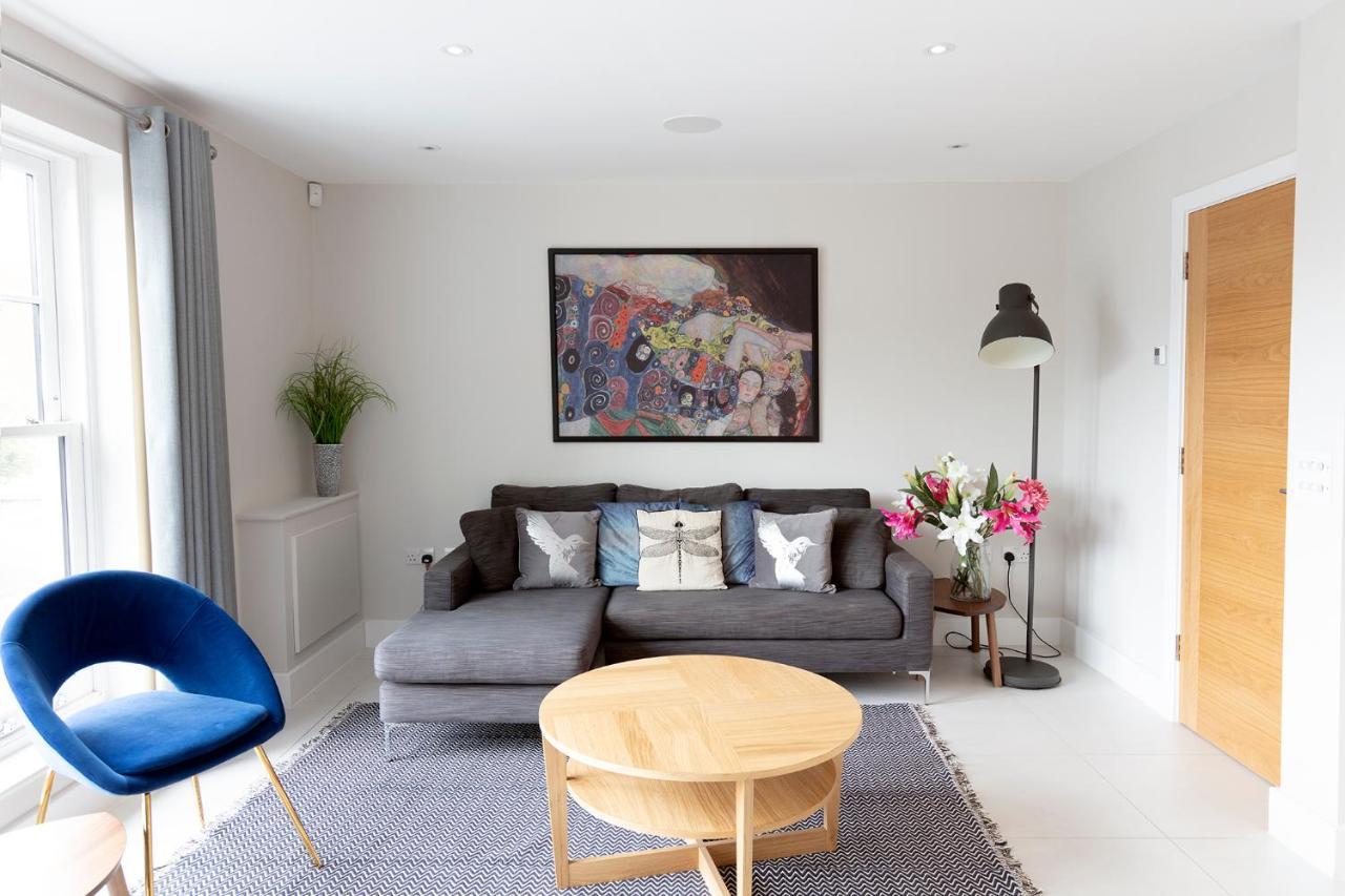 Immaculate Central Windsor Town House With Parking מראה חיצוני תמונה
